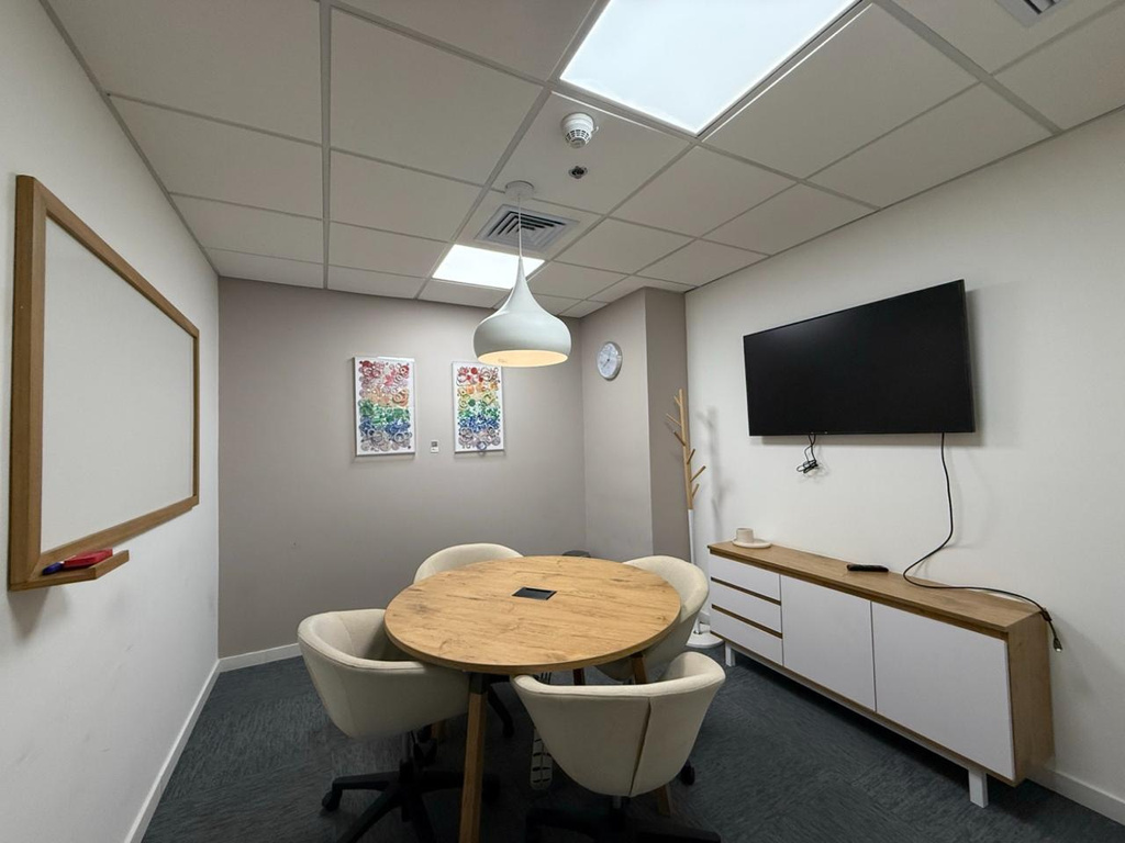 Furnished meeting room at the prospective Barranquilla business center